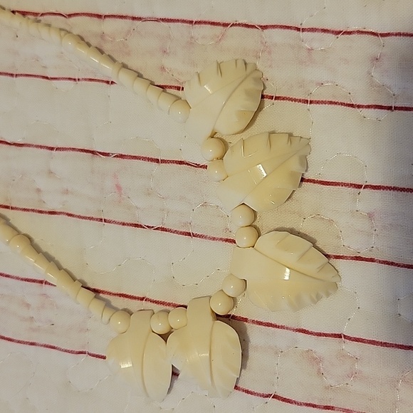 💛BOGO💛 Beaded Necklace - Picture 4 of 4